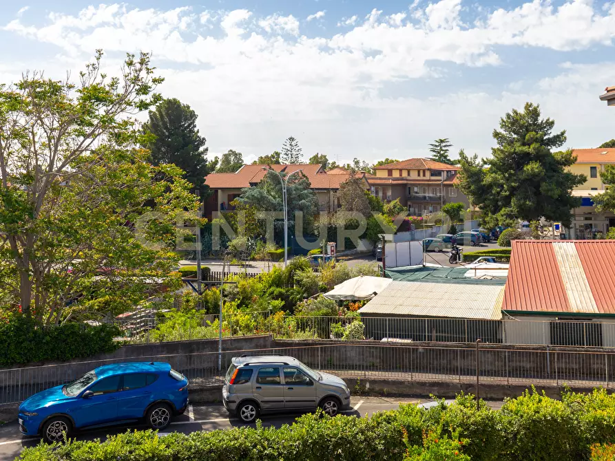 Immagine 42 di Pentalocale in affitto  in Viale Lorenzo Bolano 45 a Catania