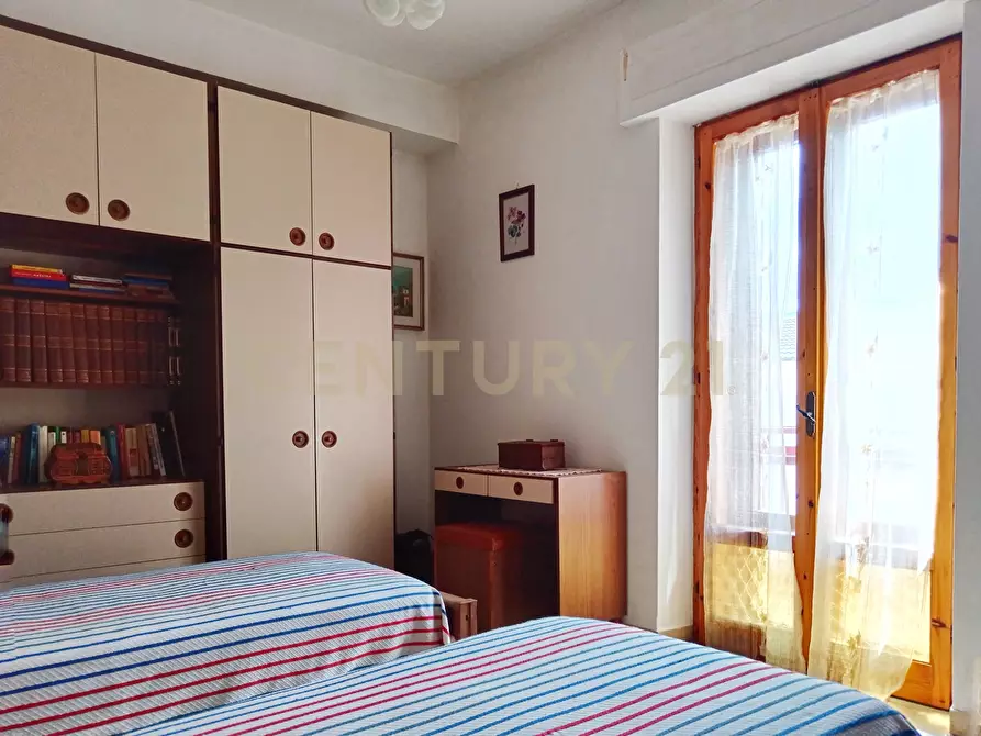 Immagine 27 di Quadrilocale in vendita  in Piazza Fratelli Cervi 10 a Abbadia San Salvatore