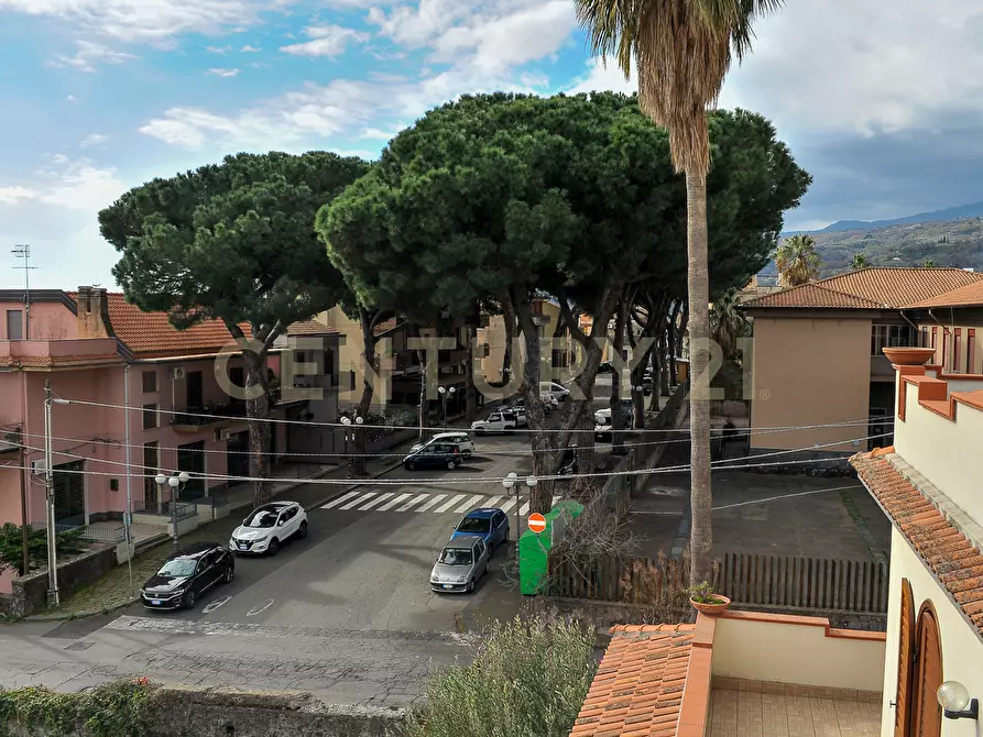 Immagine 46 di Villa in vendita  in Via Musumeci 47 a Giarre