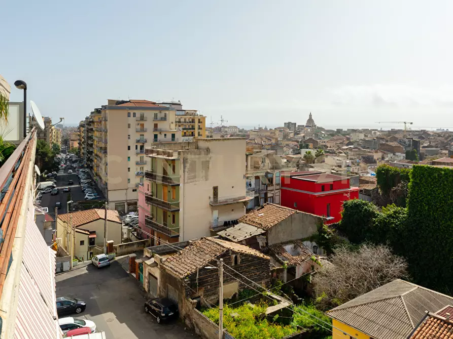 Immagine 47 di Pentalocale in vendita  in Via Acquedotto Greco 248 a Catania