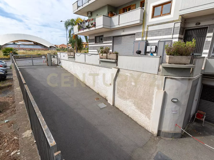 Immagine 11 di Attività artigianale in vendita  in Via Antonio Gramsci 80/84 a Giarre