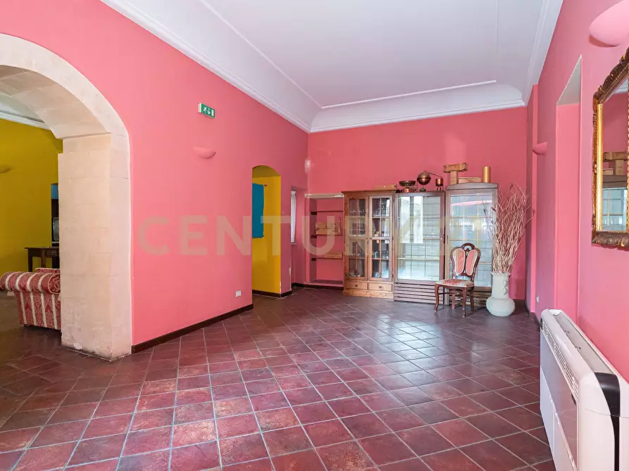 Immagine 14 di Palazzo in vendita  in Via Orologio 3-6 a Palazzolo Acreide