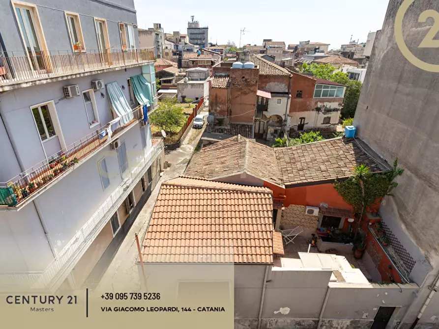 Immagine 46 di Quadrilocale in vendita  in Via F. Bianco 2 a Catania