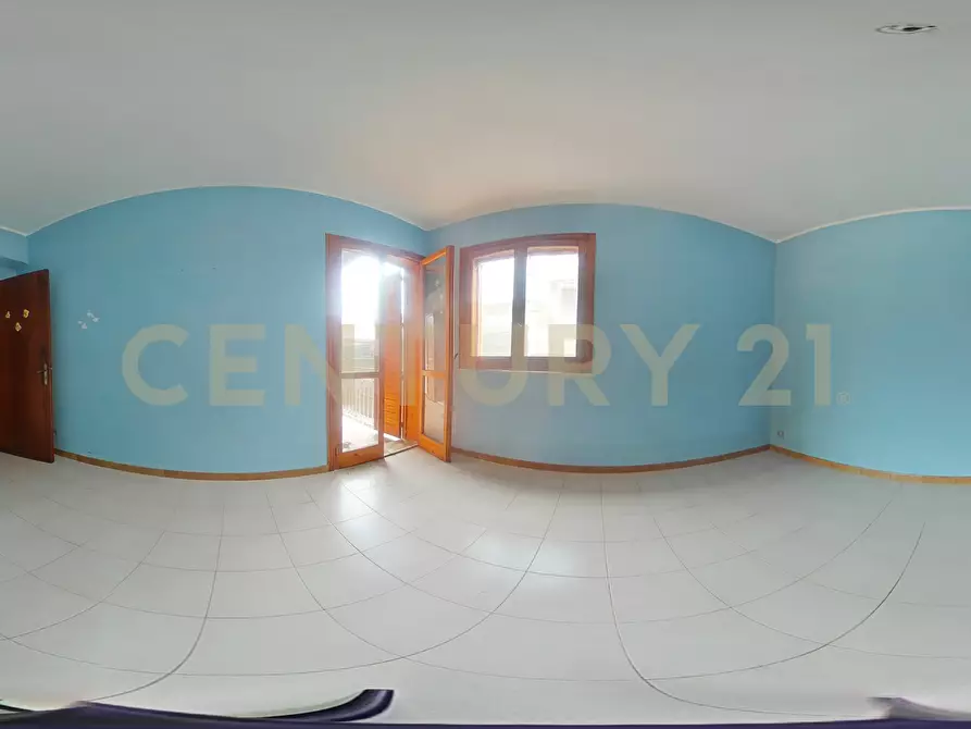 Immagine 42 di Quadrilocale in vendita  in Via Guglielmo Marconi 15 a Viagrande