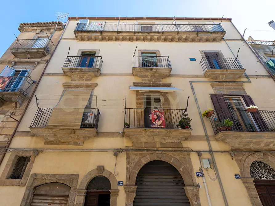 Immagine 3 di Trilocale in vendita  in Corso Vittorio Emanuele 122 a Caltagirone