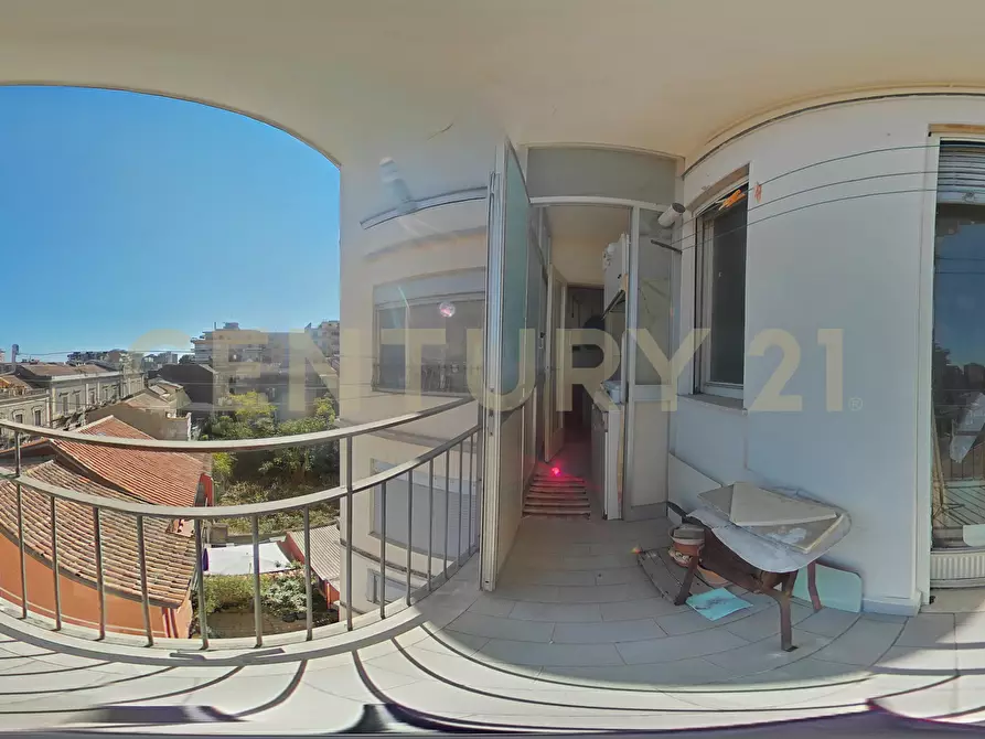 Immagine 44 di Pentalocale in vendita  in Via Messina 523 a Catania