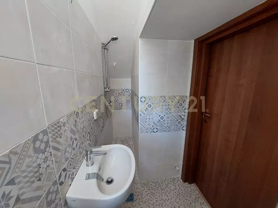 Immagine 9 di Casa bifamiliare in vendita  in Via codacchio 47 a Poggio Picenze