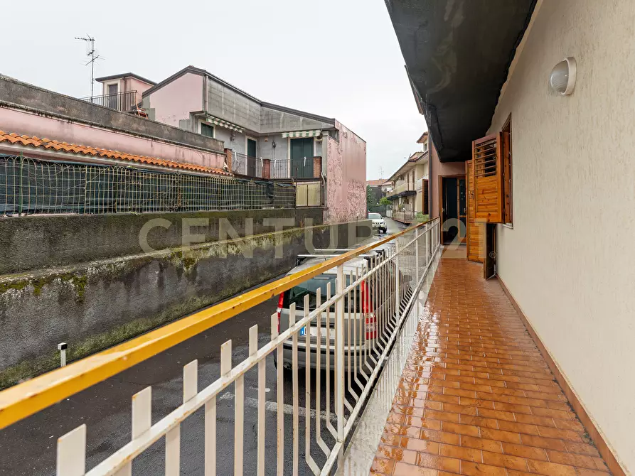 Immagine 14 di Quadrilocale in vendita  in Via Guglielmo Marconi 15 a Viagrande