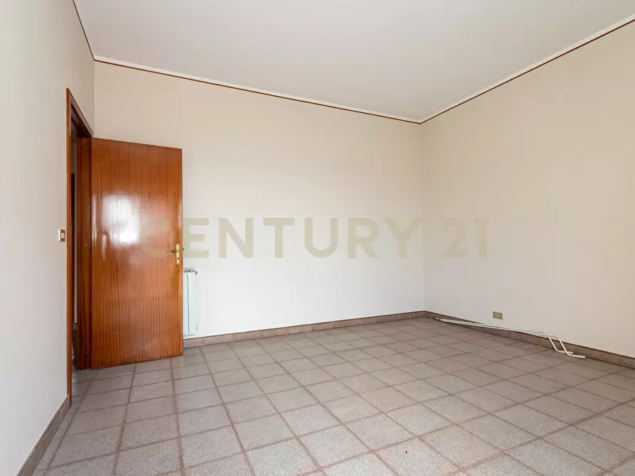 Immagine 10 di Pentalocale in vendita  in Via Casale dei Greci 34 a Adrano