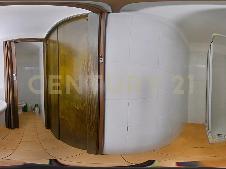 Immagine 33 di Attività artigianale in vendita  in Via Firenze 130 a Catania