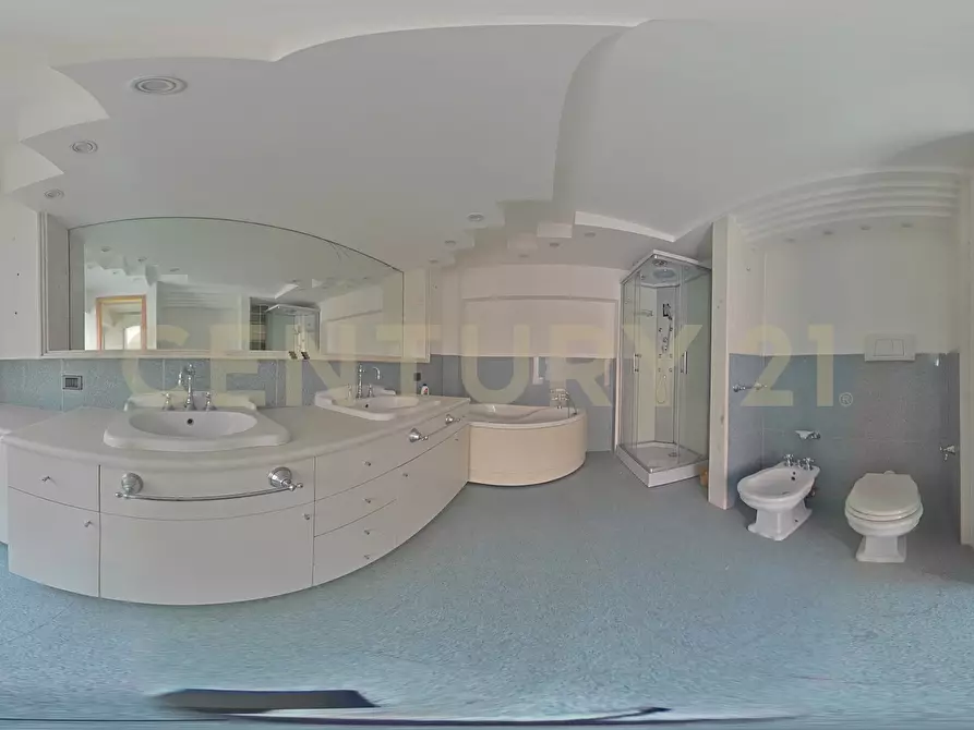 Immagine 129 di Villa in vendita  in Via Ingegnere 130 a Catania