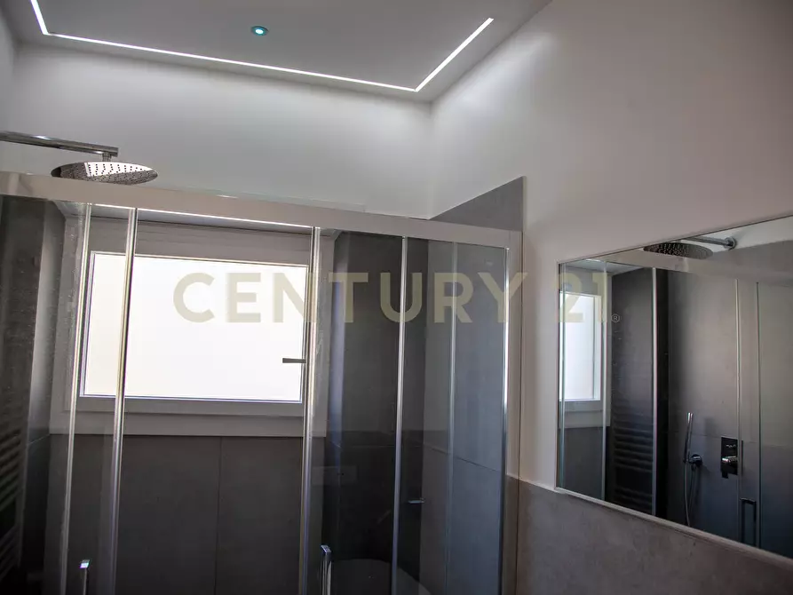 Immagine 48 di Bilocale in affitto  in Via Montecristo 10 a Roma