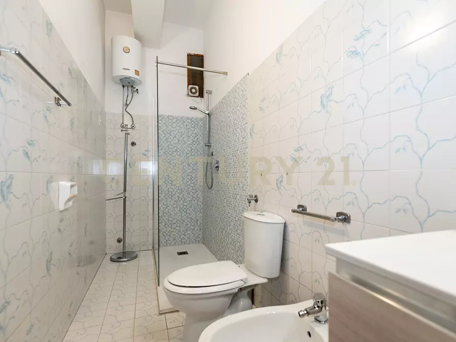 Immagine 17 di Trilocale in vendita  in Via Consolare Valeria 9797 a Sant'alessio Siculo