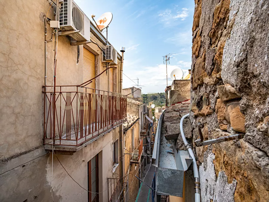 Immagine 8 di Bilocale in vendita  in Via Maiorana 30 a Piazza Armerina