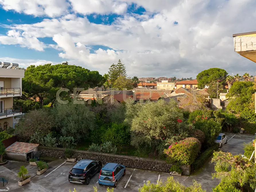 Immagine 50 di Appartamento in vendita  in Via Giovanni Guglielmino 74 a Tremestieri Etneo