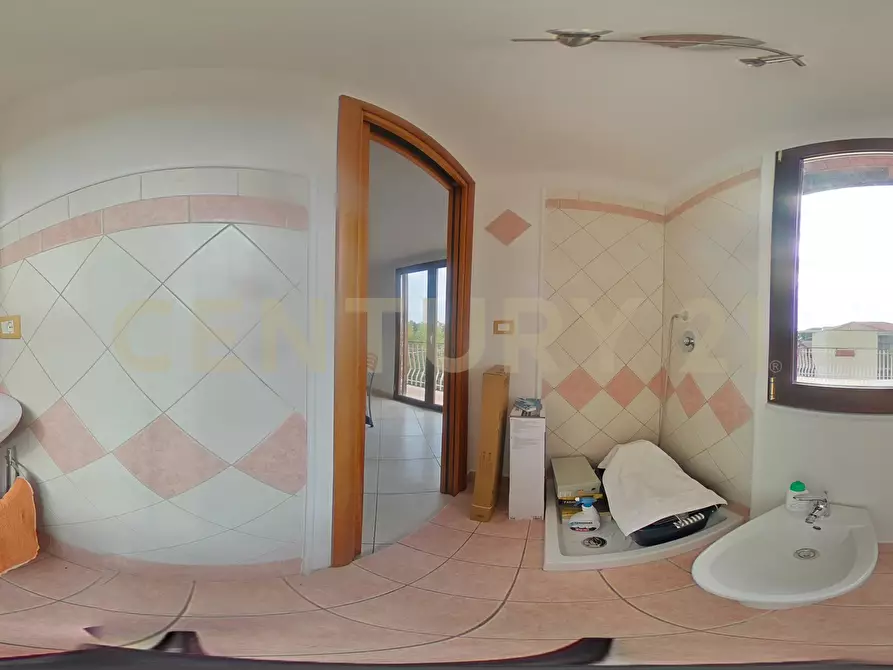 Immagine 37 di Appartamento in vendita  in Via dei Lillà 1 a Valverde