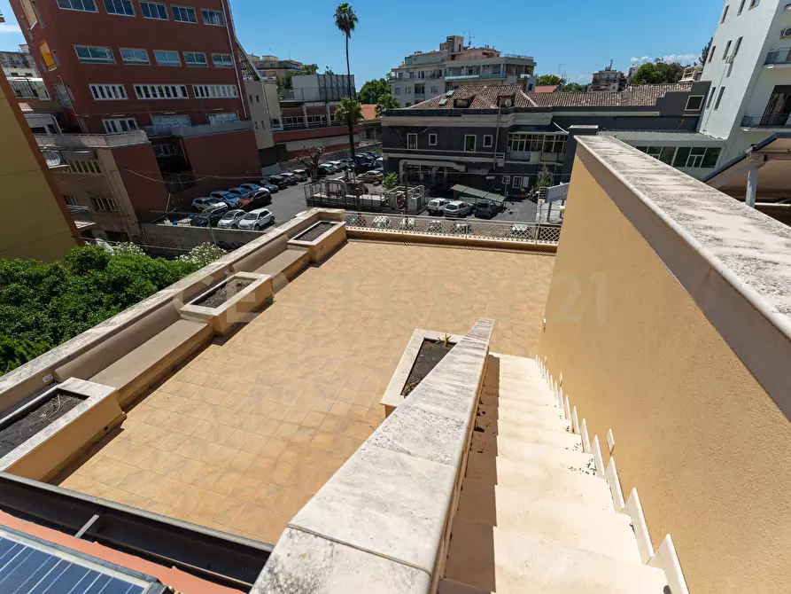 Immagine 75 di Villa in vendita  in Via Salvatore Paola 177 a Catania