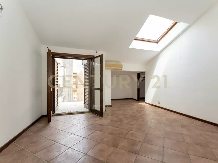 Immagine 15 di Quadrilocale in vendita  in Via Macello 86 a San Giovanni La Punta