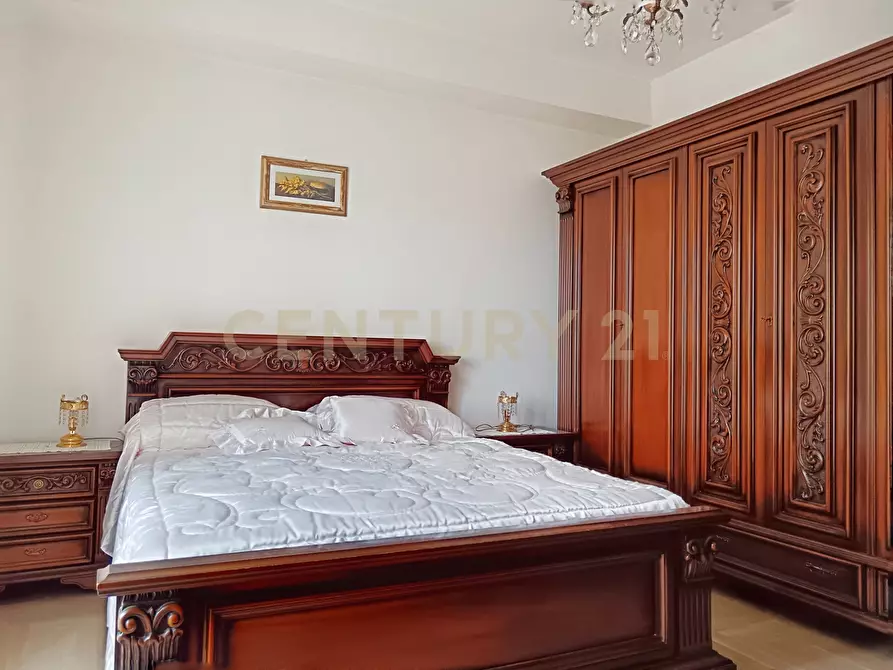 Immagine 17 di Quadrilocale in vendita  in Piazza Fratelli Cervi 10 a Abbadia San Salvatore