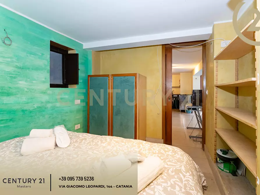 Immagine 29 di Casa indipendente in vendita  in Via Zaccà Rosolia 11 a Catania
