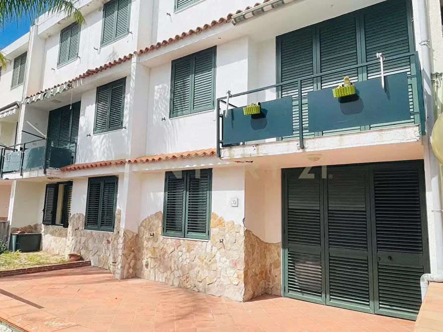 Immagine 2 di Quadrilocale in vendita  in Costa Saracena snc a Augusta