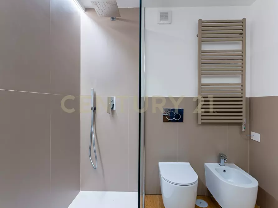 Immagine 15 di Loft/Open space in vendita  in Via dell'Olmata 30 a Roma