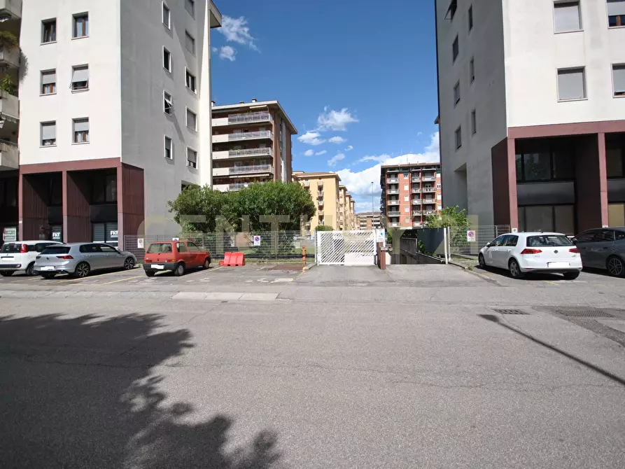 Immagine 4 di Ufficio in vendita  in Via Adriano Cristofoli 40 a Verona