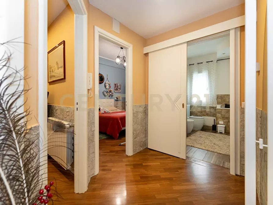 Immagine 14 di Trilocale in vendita  in Corso Indipendenza 230 a Catania