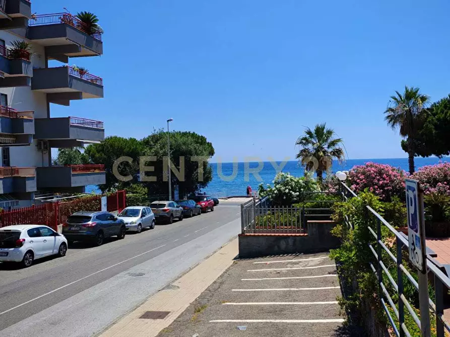 Immagine 36 di Trilocale in vendita  in Via dei Normanni 1 a Sant'alessio Siculo