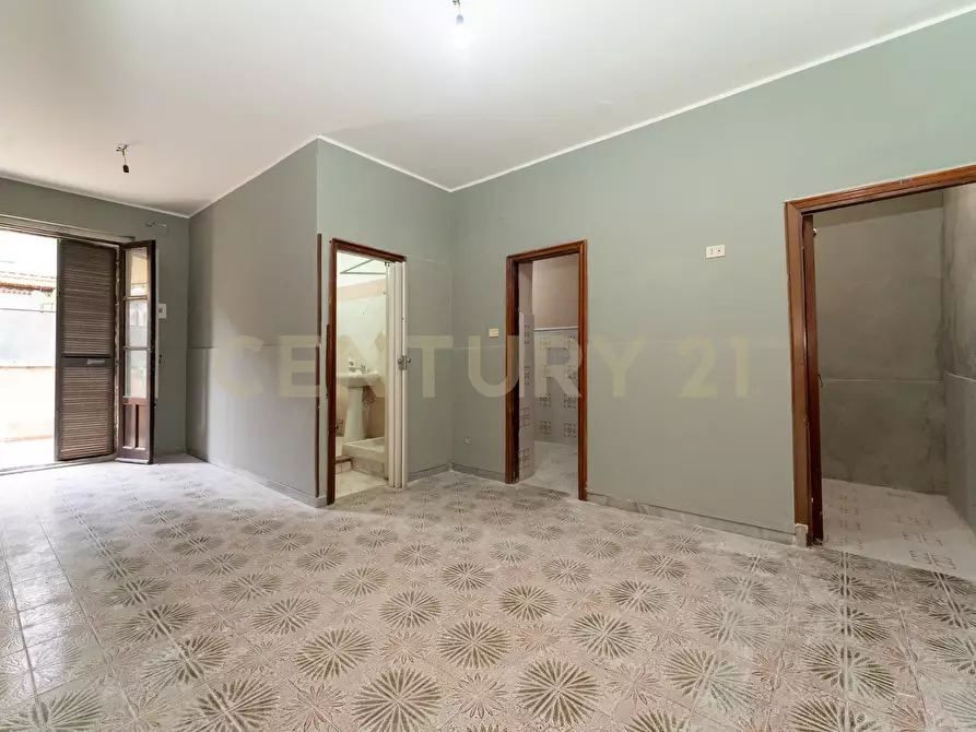 Immagine 15 di Trilocale in vendita  in Via del Frantoio 17 a Catania