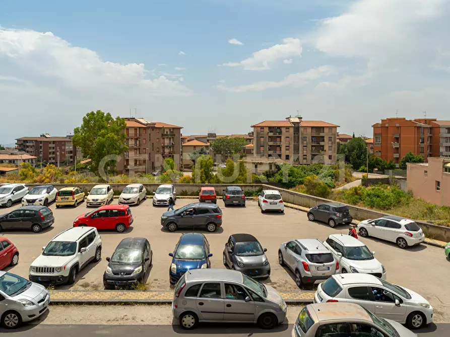 Immagine 35 di Pentalocale in vendita  in Via Stefano Vitale 12 a Catania