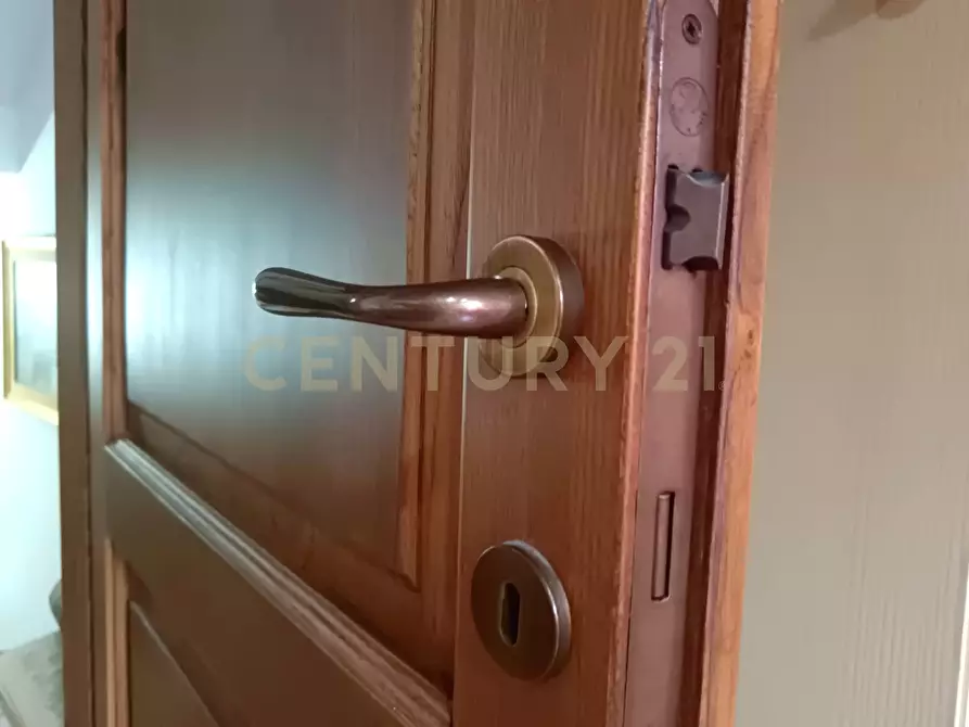 Immagine 25 di Quadrilocale in vendita  in via mazzini 2 a Abbadia San Salvatore