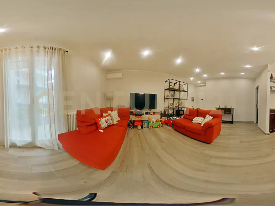 Immagine 48 di Quadrilocale in vendita  in Via Ludovico Ariosto 27 a Acireale