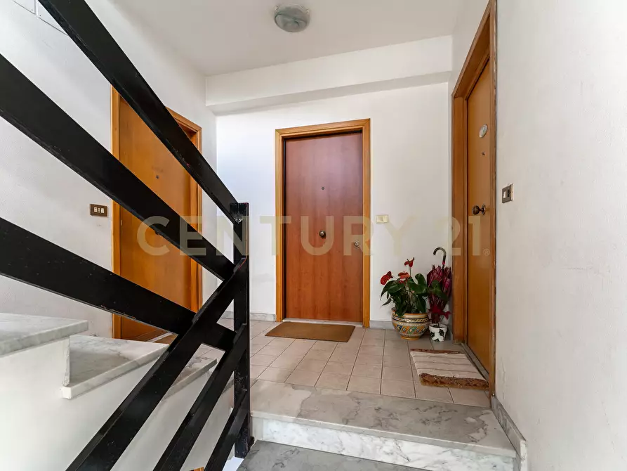 Immagine 14 di Trilocale in vendita  in Via Tremestieri 16 a Mascalucia