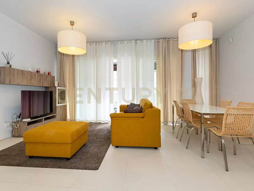 Immagine 21 di Trilocale in vendita  in Via Ruggero Leoncavallo 5 a Catania