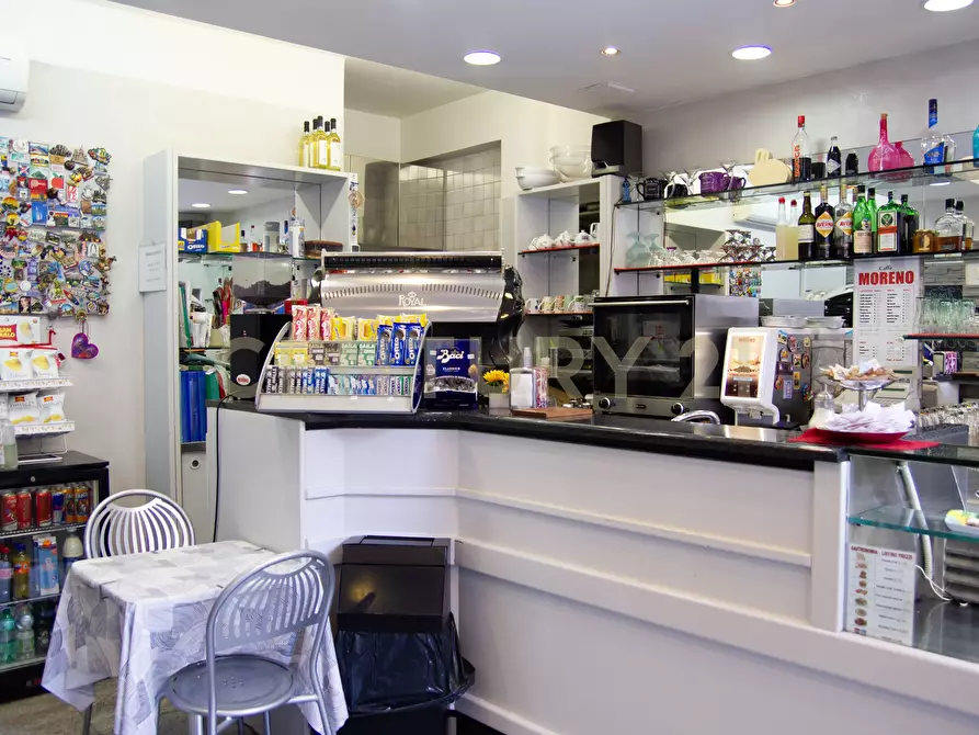 Immagine 15 di Bar / Ristorante in vendita  in Via Tripolitania 203 a Roma