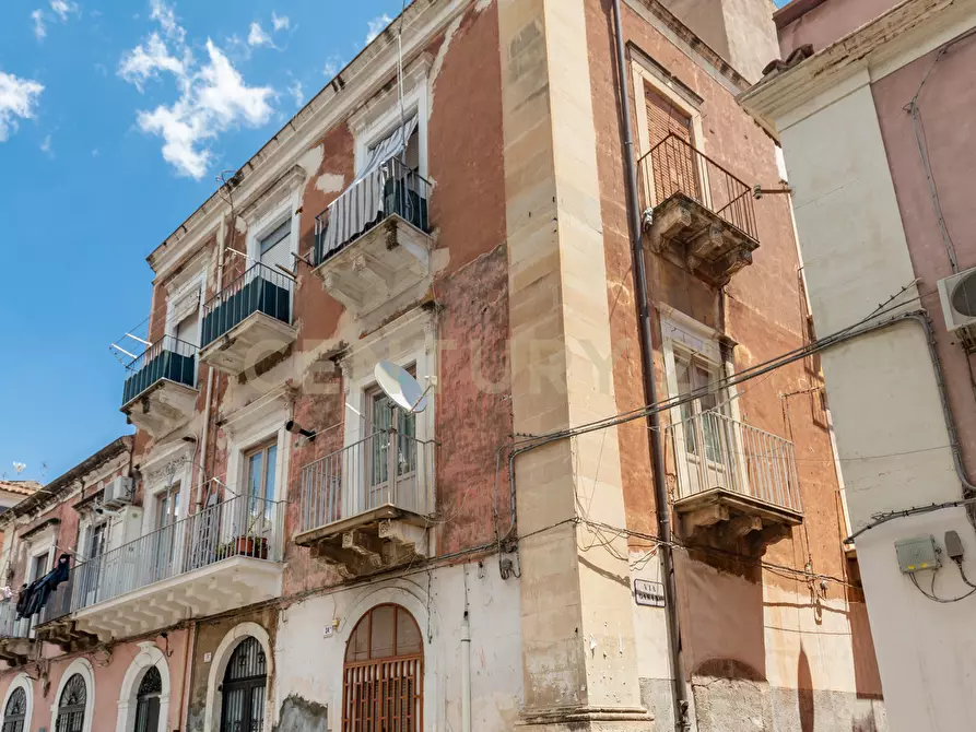 Immagine 49 di Pentalocale in vendita  in Via Recupero 38 a Catania