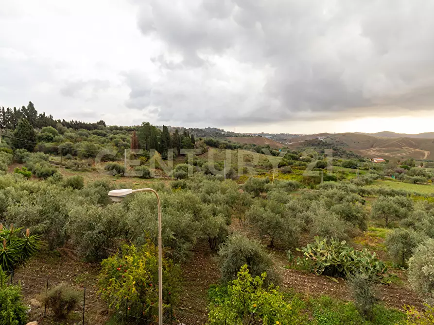 Immagine 22 di Pentalocale in vendita  in Viale Carmine Caruso 10 a Motta Sant'anastasia