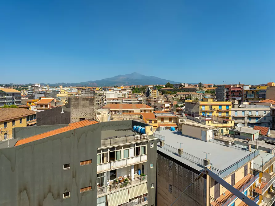 Immagine 38 di Pentalocale in vendita  in Via Salvatore Vigo 106 a Acireale