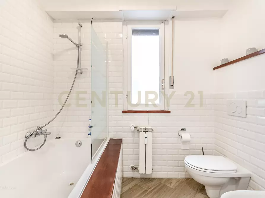 Immagine 20 di Bilocale in affitto  in Via Tomba di Nerone 14 a Roma