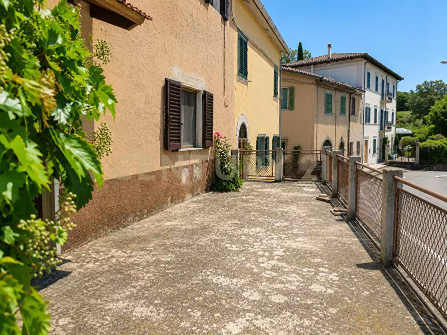 Immagine 1 di Pentalocale in vendita  in Via Aldobrandeschi 53 a Castell'azzara