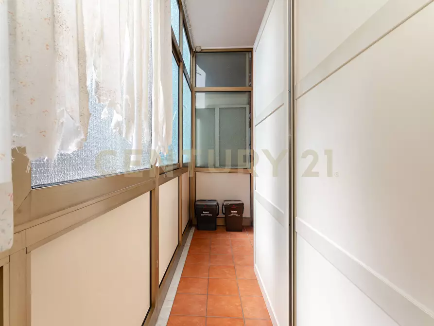 Immagine 24 di Pentalocale in vendita  in Via Carrubella 155 a Gravina Di Catania
