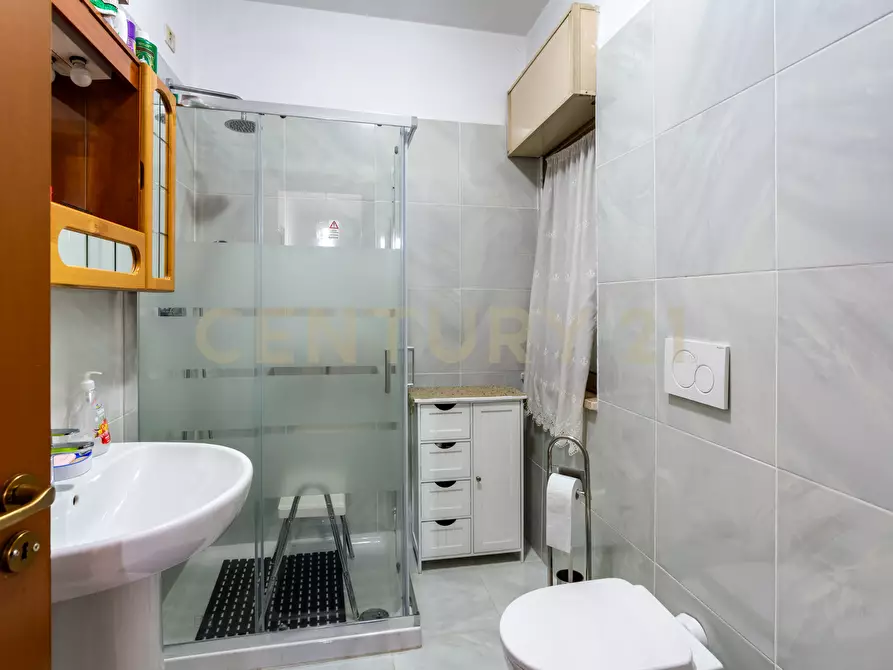 Immagine 12 di Trilocale in vendita  in Via Belforte del Chienti 25 a Roma