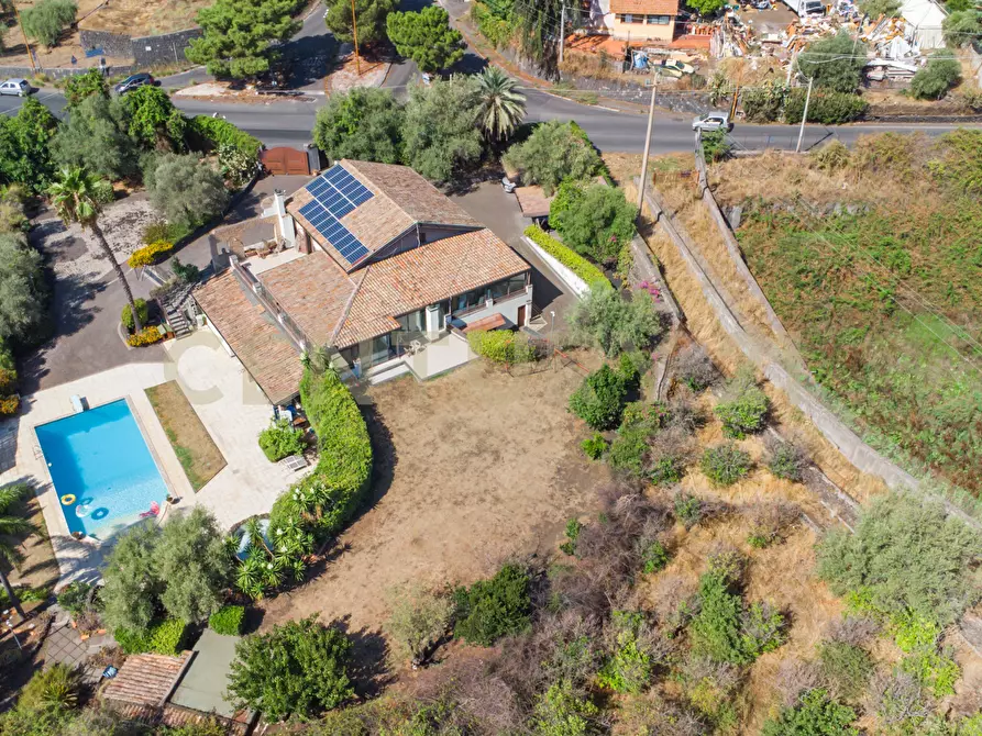 Immagine 25 di Villa in vendita  in Via Fisichelli a San Giovanni La Punta