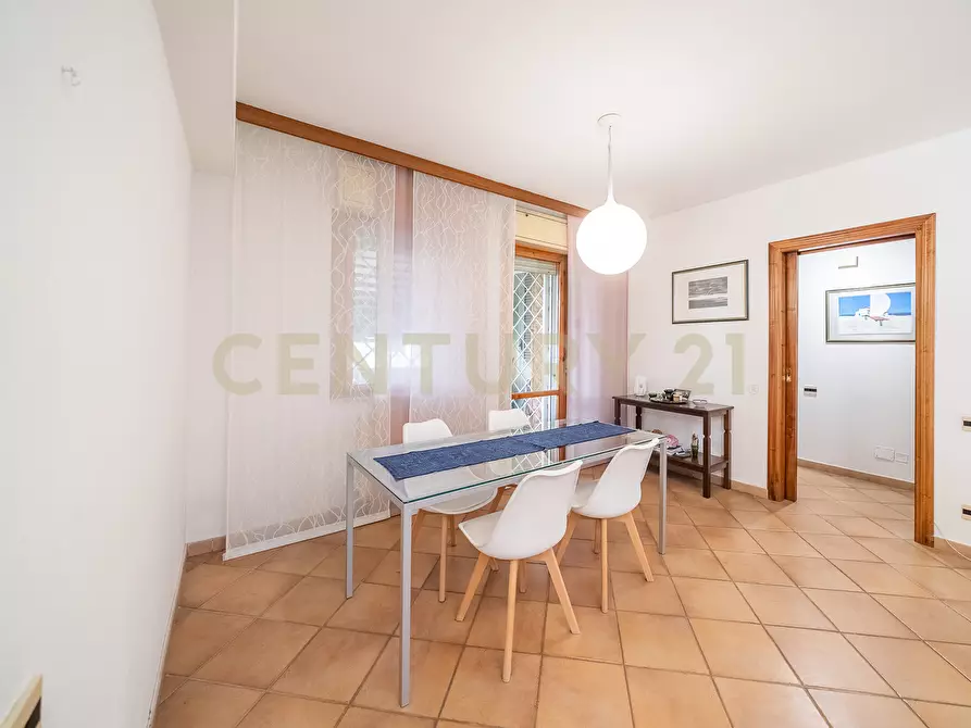 Immagine 3 di Quadrilocale in vendita  in Via Vittorio Valletta 8 a Roma