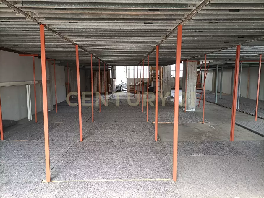 Immagine 5 di Magazzino in affitto  a Viagrande