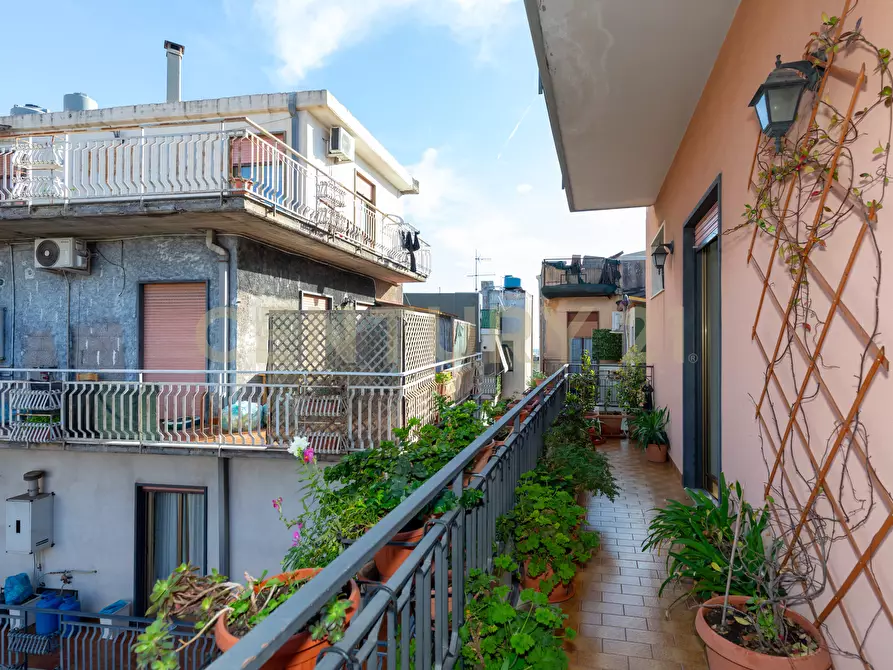 Immagine 31 di Pentalocale in vendita  in Piazza Giovanni Longo 122 a Misterbianco