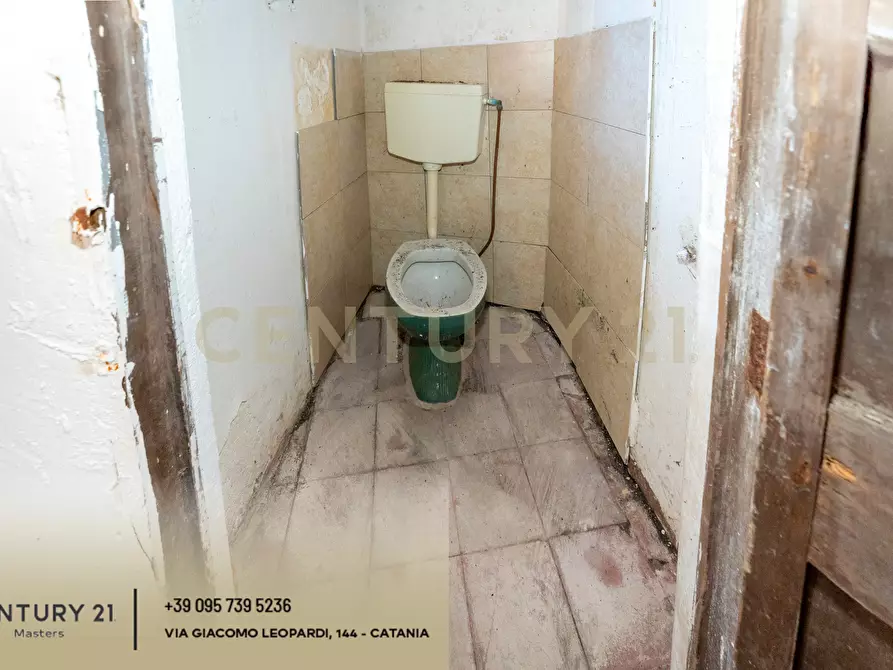 Immagine 14 di Villa in vendita  in Via Manganelli 1 a Mascalucia