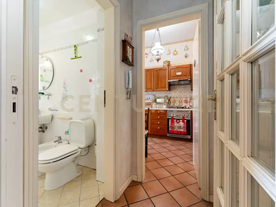 Immagine 12 di Casa semindipendente in vendita  in Via G. Leopardi 1 a Sant'agata Li Battiati