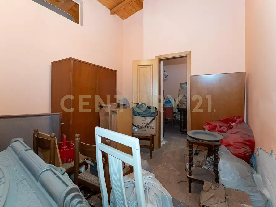 Immagine 84 di Palazzo in vendita  in Via Sebastiano Catania 284 a Catania